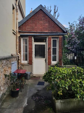 Unique and cosy house located in Paris center